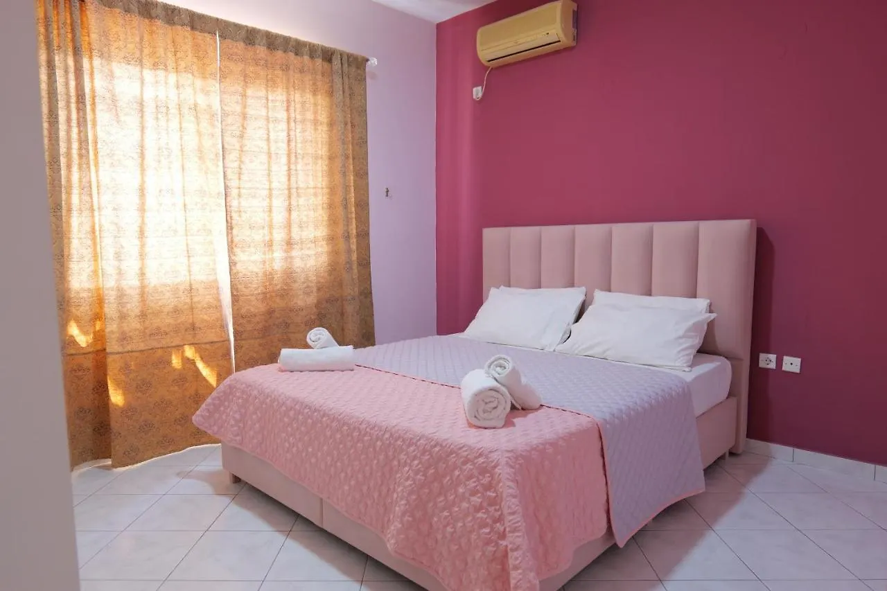 Eden Hotel Sarande 2*,
